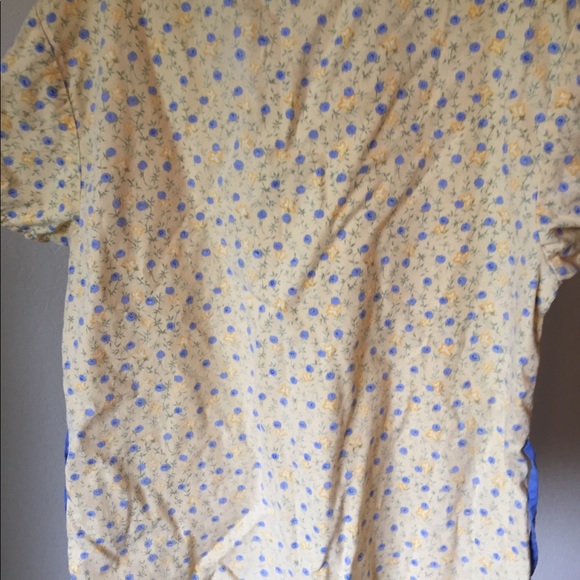 Med Gear Yellow Blue Women’s Scrub Top MED - Picture 4 of 4